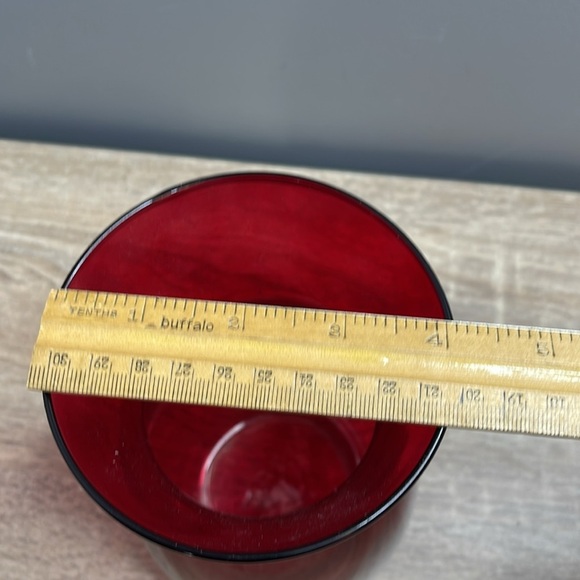 Elegant Red Glass Vase Medium Size - Picture 4 of 6